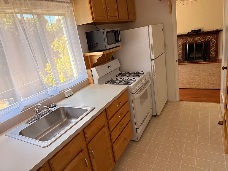 236 Willamette Ave — Photo 6