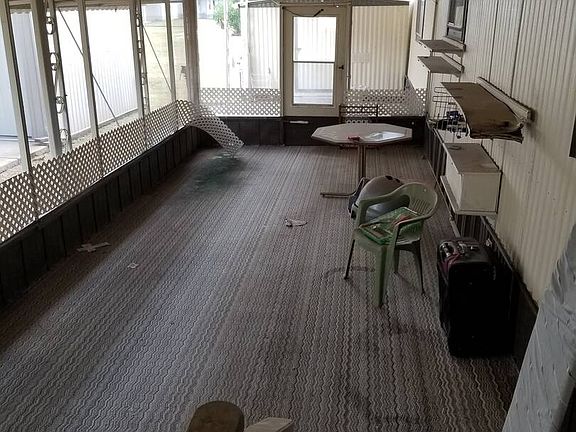 3rd image of 1701 N International Blvd
