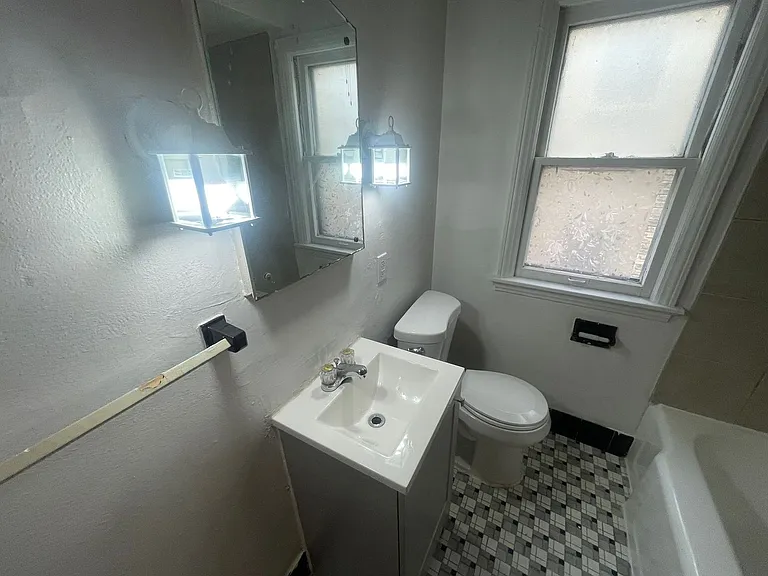5431 W Greenfield Ave. (4 Unit) — Photo 5
