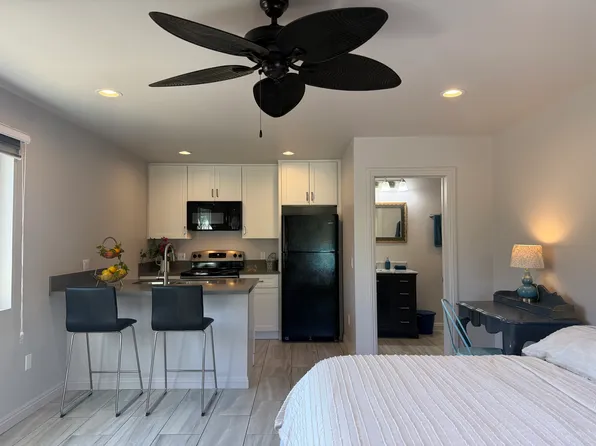 2231 S Burnside Ave #1, Los Angeles, CA 90016