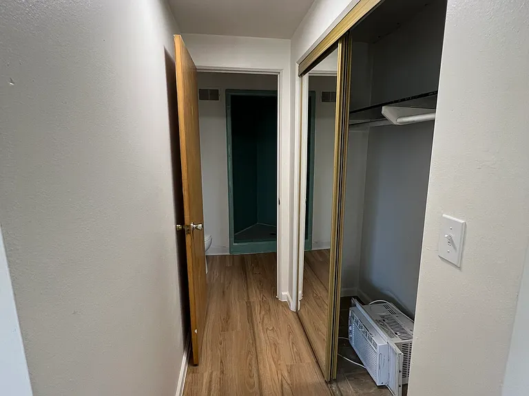 1515 W Wisconsin Ave #4 — Photo 12