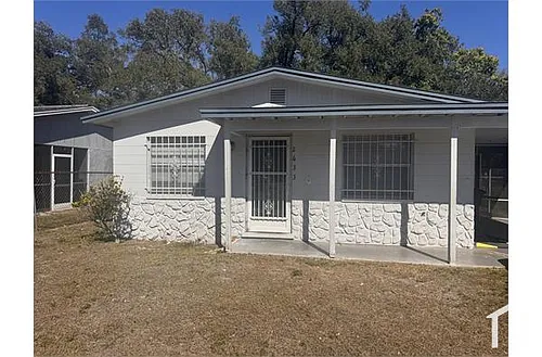 2633 Saint Charles St Photo 1