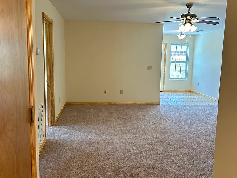 212 Elrod Ridge Ct — Photo 6