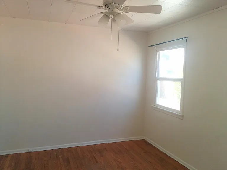 2409 N Lincoln St #D — Photo 15