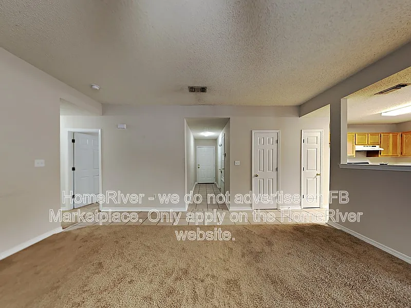 3 bed, 2.0 bath, 1458 sqft, $2,100 — Photo 4