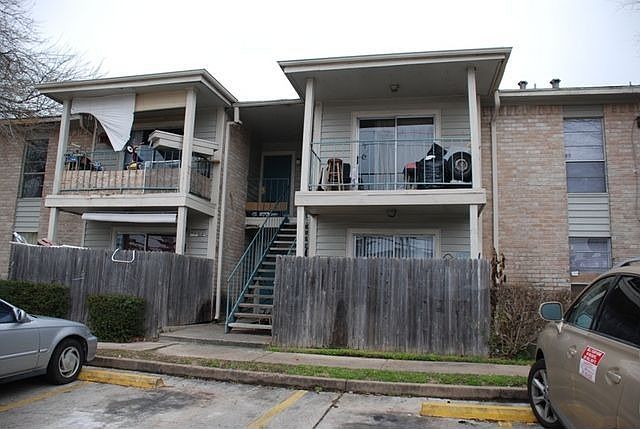 2nd image of 9220 Bellwood Ln APT 369