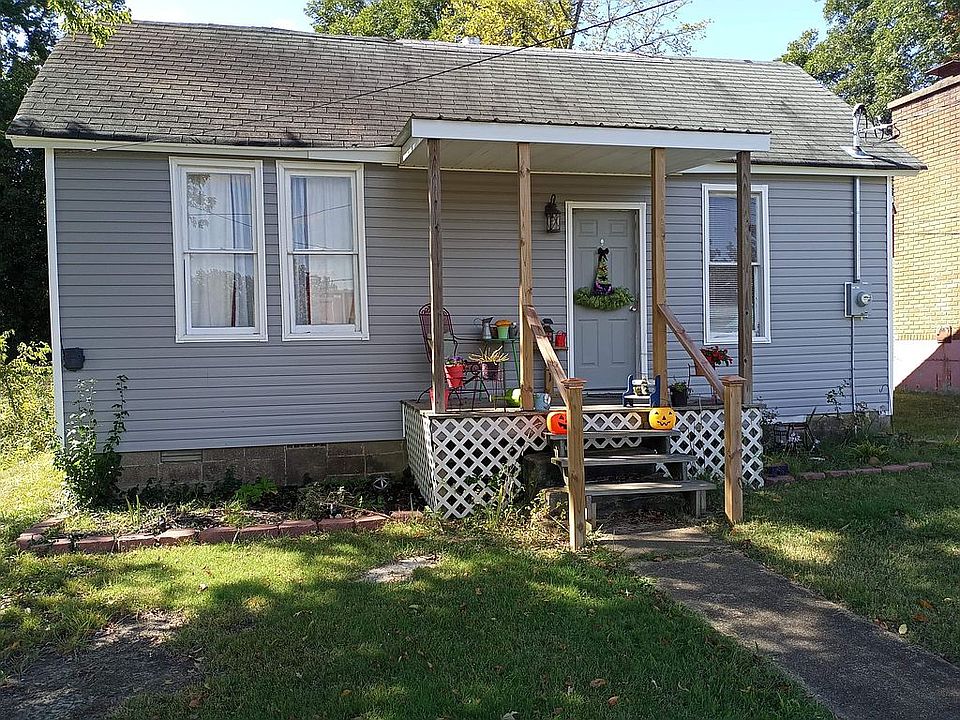 1st image of 931 Benton St