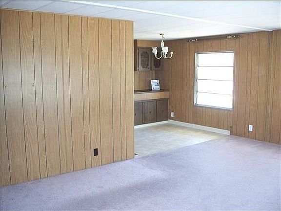 3rd image of 261 Molokai Cir