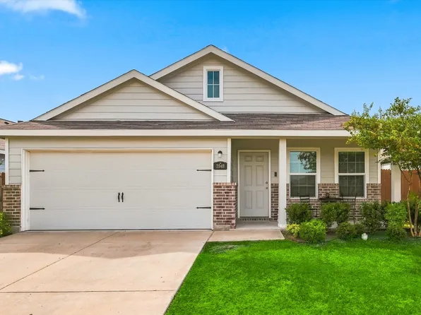 3948 Surrey Dr, Heartland, TX 75126