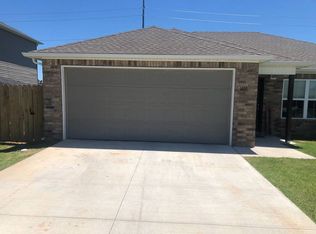 1401 Scotland Dr, Centerton, AR 72719