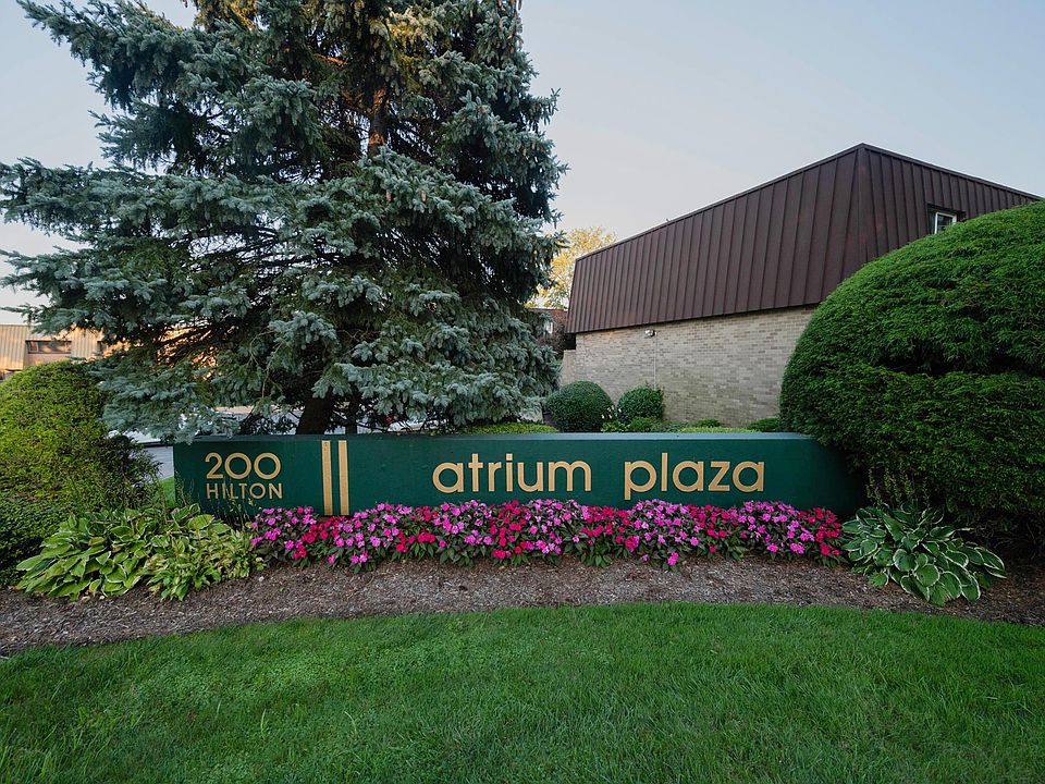 1st image of 200 Hilton Ave Unit 62