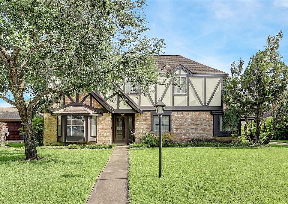 This home has so much to offer; 4 spacious bedrooms, 2 1/2 baths, both formals, a sparkling inground pool, a 2 car detached garage plus a 2 stall carport. While this home may need some updates, it has been well cared for, it is immaculate, and ready 