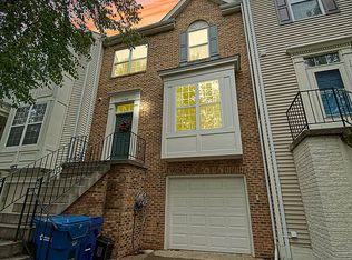 14748 Truitt Farm Dr, Centreville, VA 20120