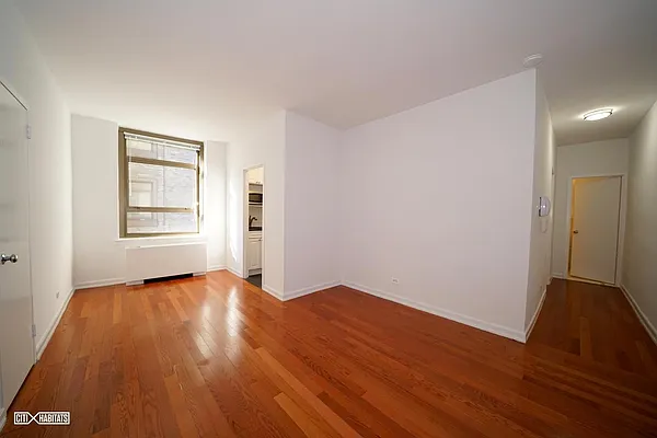 Rented by Citi Habitats | media 9