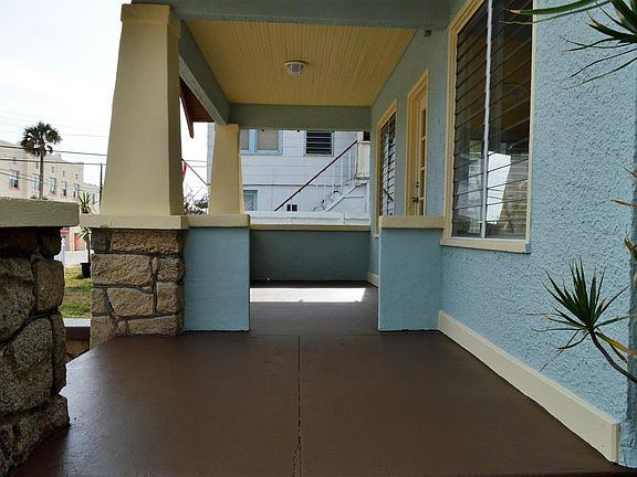 2nd image of 605 Vermont Ave