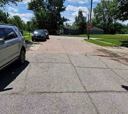 Exterior Neighborhood (street photo)