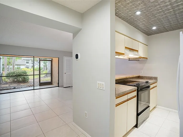 4717 Winslow Beacon #7 — Photo 17