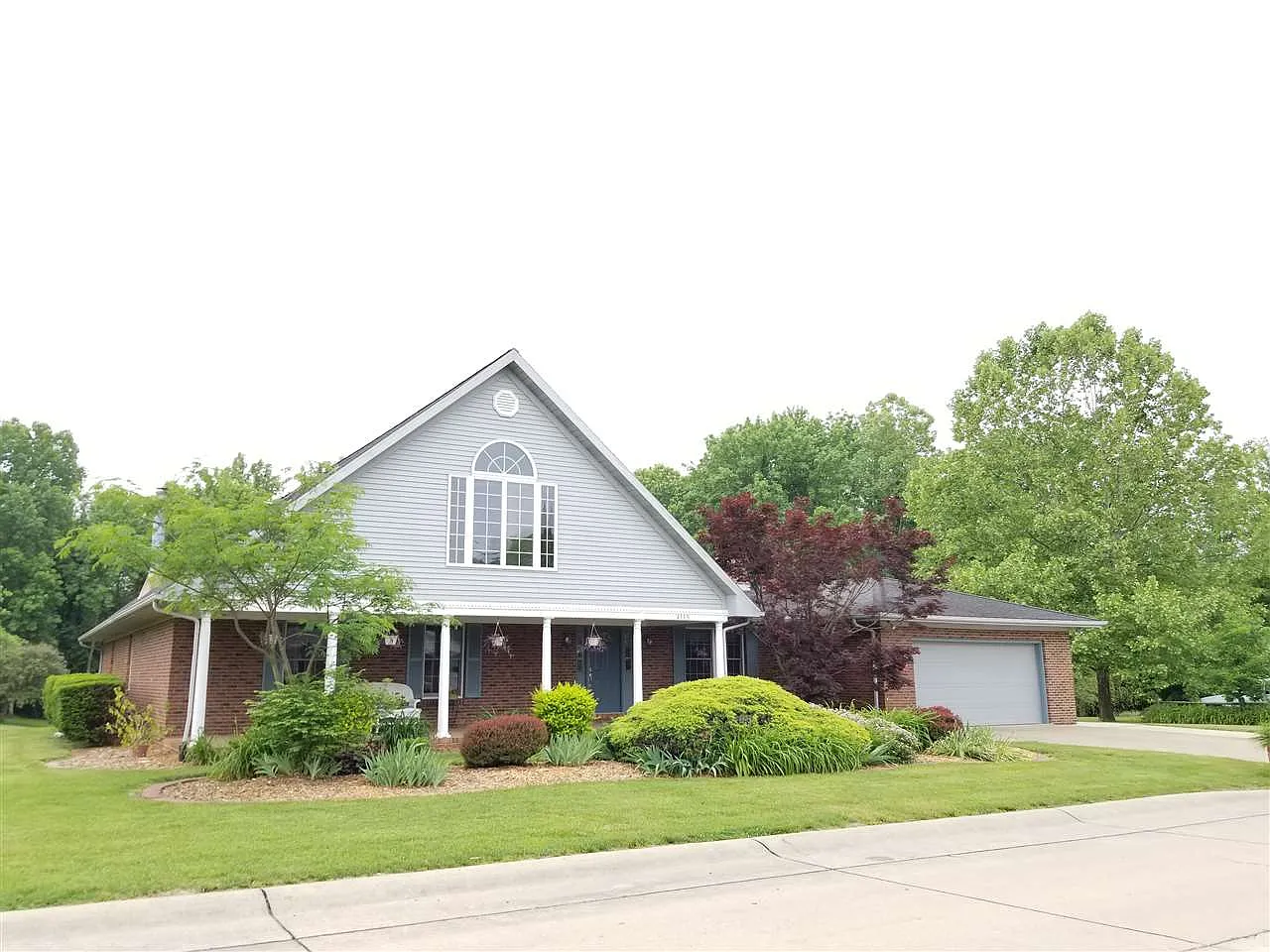 4115 Rosewood Ave photo 1