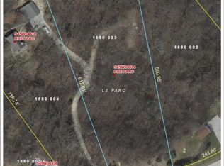 S45W34414 Rue Parc, Dousman, WI 53118