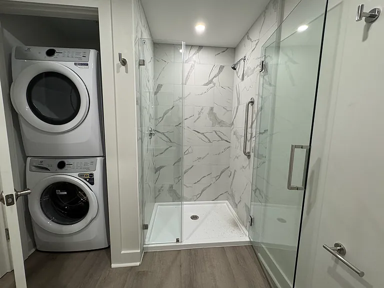 386 Atwells Ave #1A — Photo 4