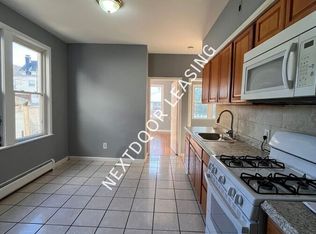 12 E 36th St #2M, Bayonne, NJ 07002