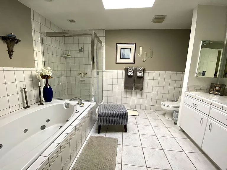 5921 McDonie Ave — Photo 14