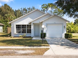 404 Rose Apple Cir, Pt Charlotte, FL 33954