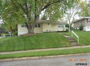 11105 Westover Rd, Omaha, NE 68154