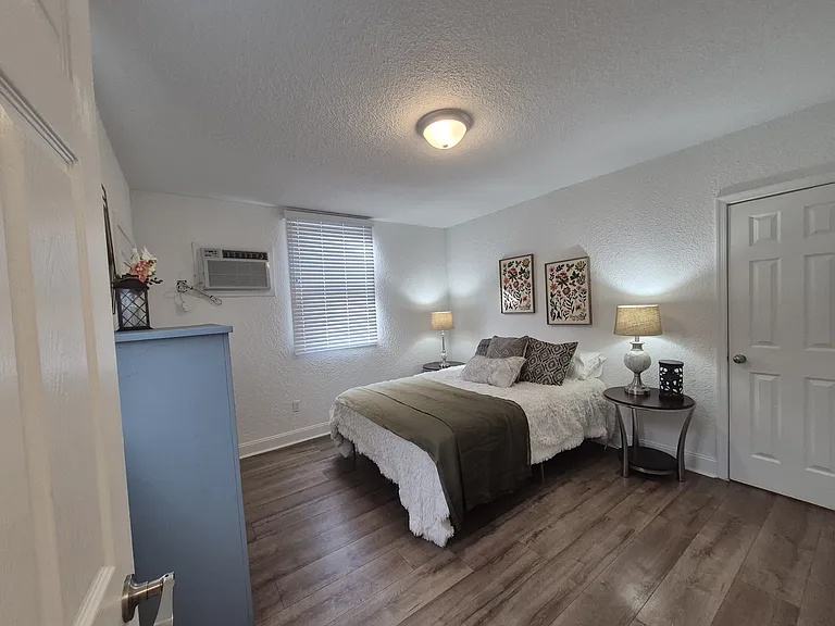 546 Broad St — Photo 9