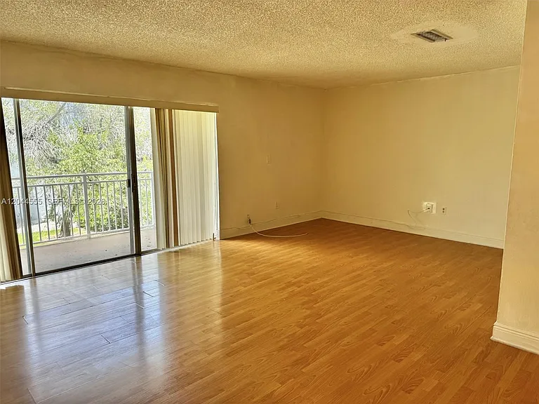 9371 Fontainebleau Blvd #I229 — Photo 3