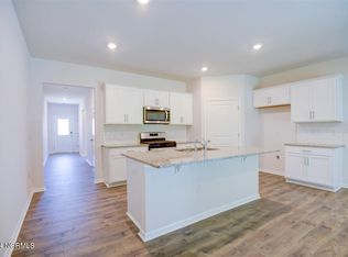 925 Ocean Ct, Carthage, NC 28327