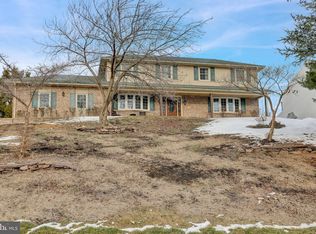 23 Golfview Ln, Reading, PA 19606