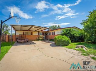 909 Avenida Del Sumbre, Roswell, NM 88203