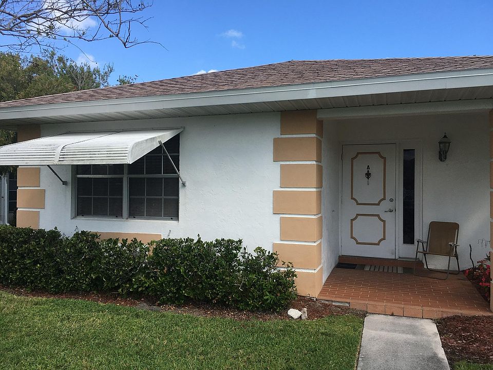 Home For Sale In HIGH POINT OF FORT PIERCE MINIUM SECTION 3