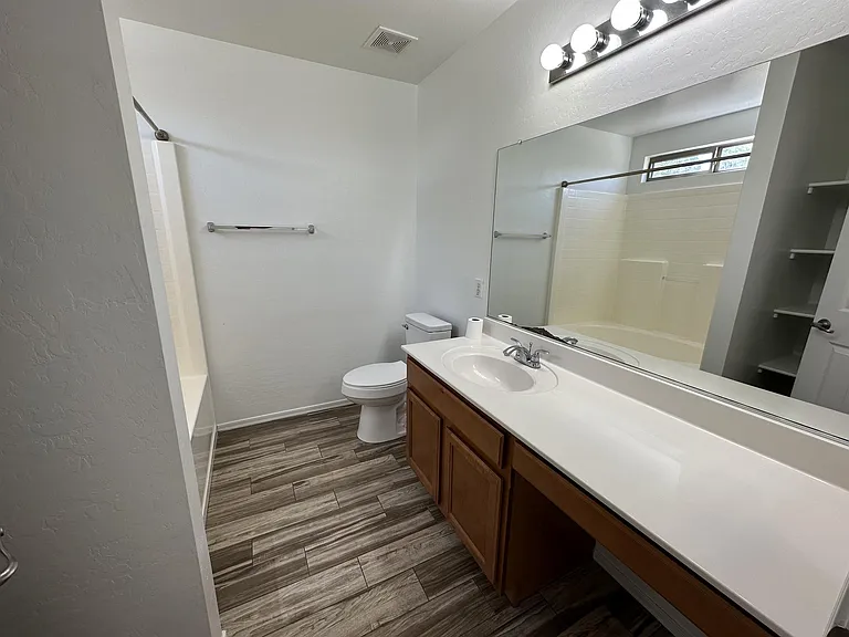 2425 S 159th Ln — Photo 13