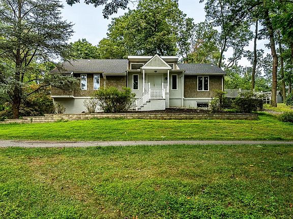 2nd image of 145 Sunset Hollow Rd