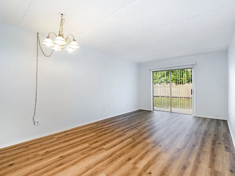 204 W Seminole Ave — Photo 5
