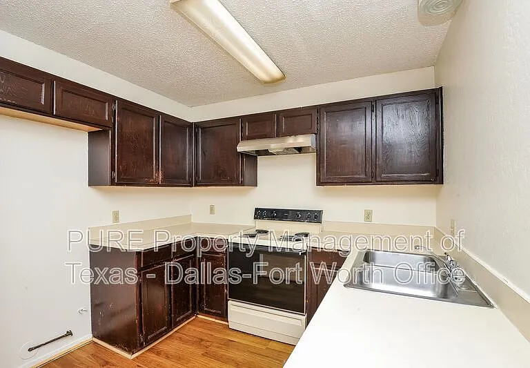 7525 Windhaven Rd — Photo 13