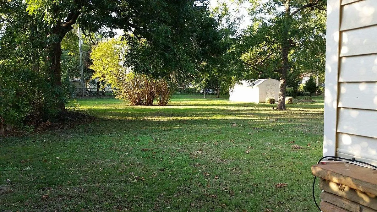 2031 Haskell Boulevard — Photo 2