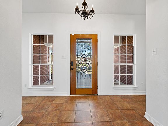 3rd image of 7302 Maple Ln