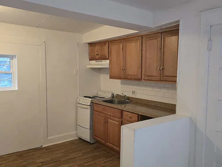 2318 Upland St #2 — Photo 8