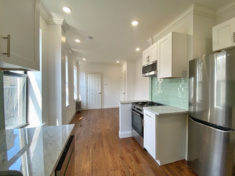 1st image of 146 17th St APT 3E
