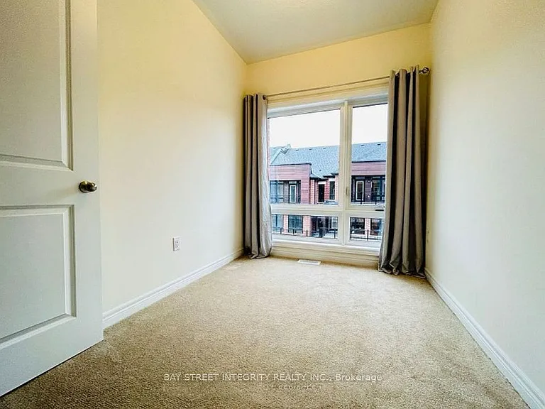 514 Littlewood Ln — Photo 13