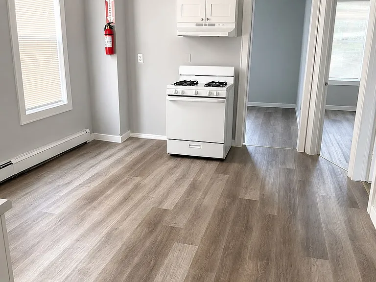 208 Governor St #3R — Photo 3