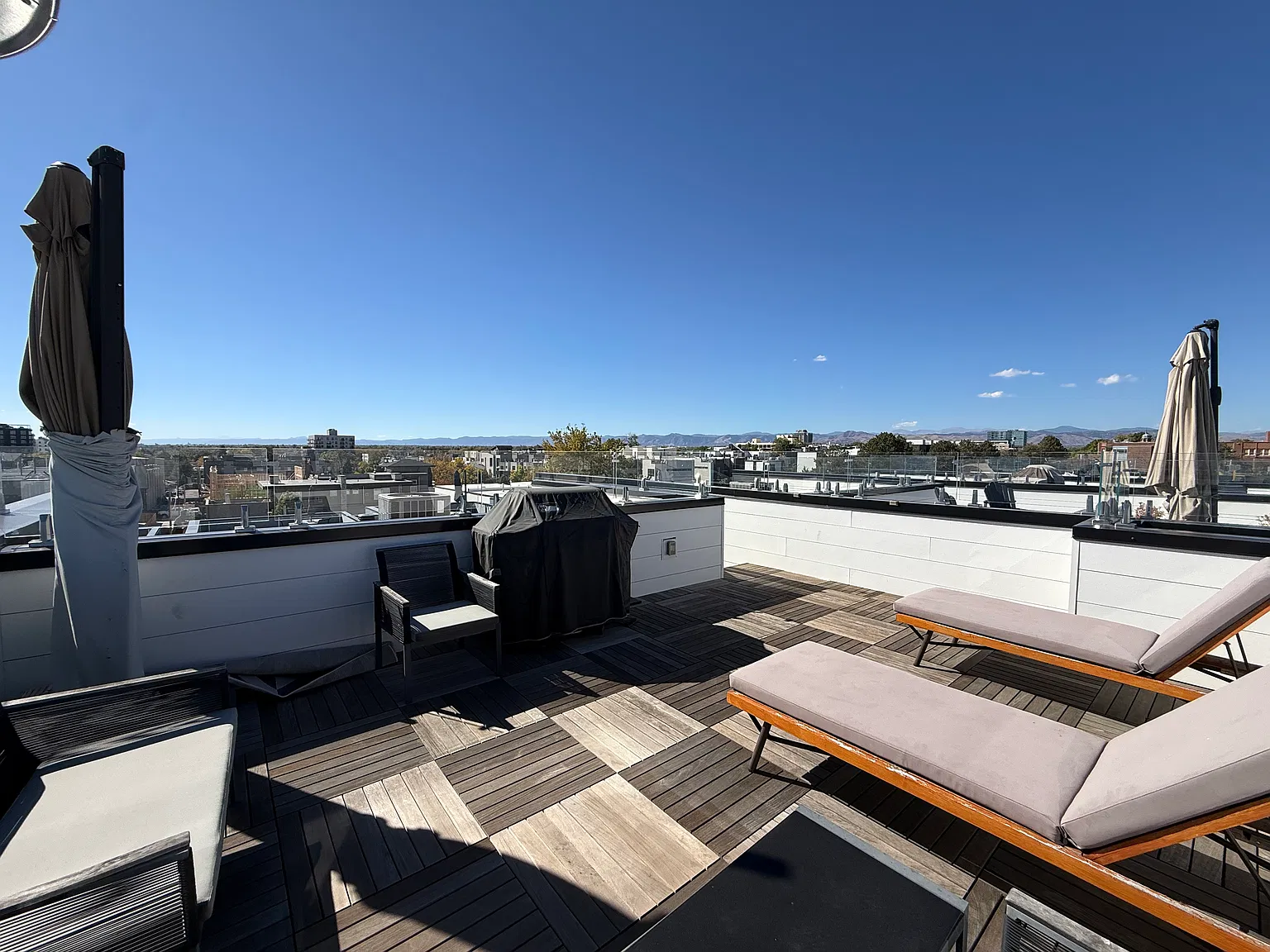 3 bed, 1752 sqft, $4,495 — Photo 4