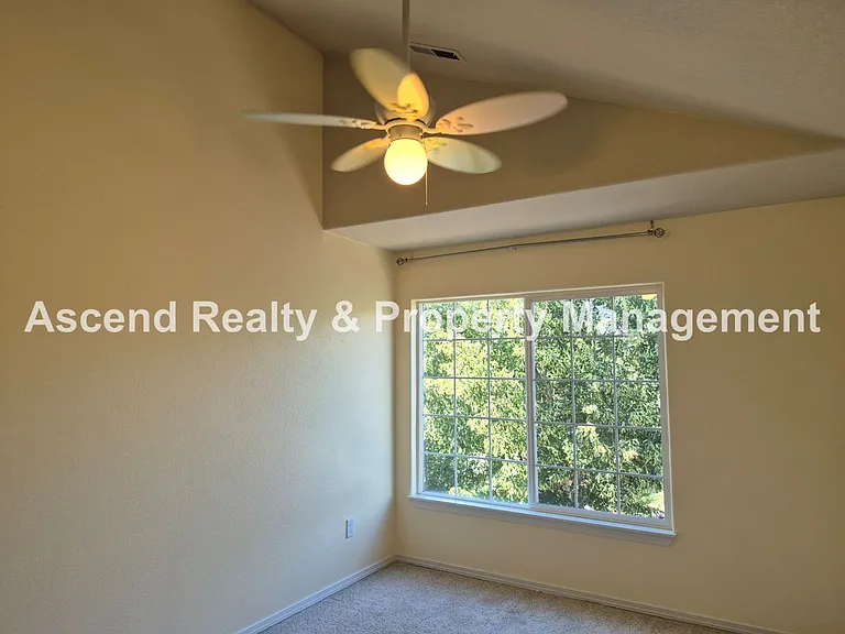 17634 SW September Ln — Photo 10