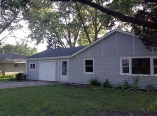 112 Birch St, Carpentersville, IL
