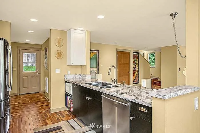 2137 NE 81st Pl — Photo 11