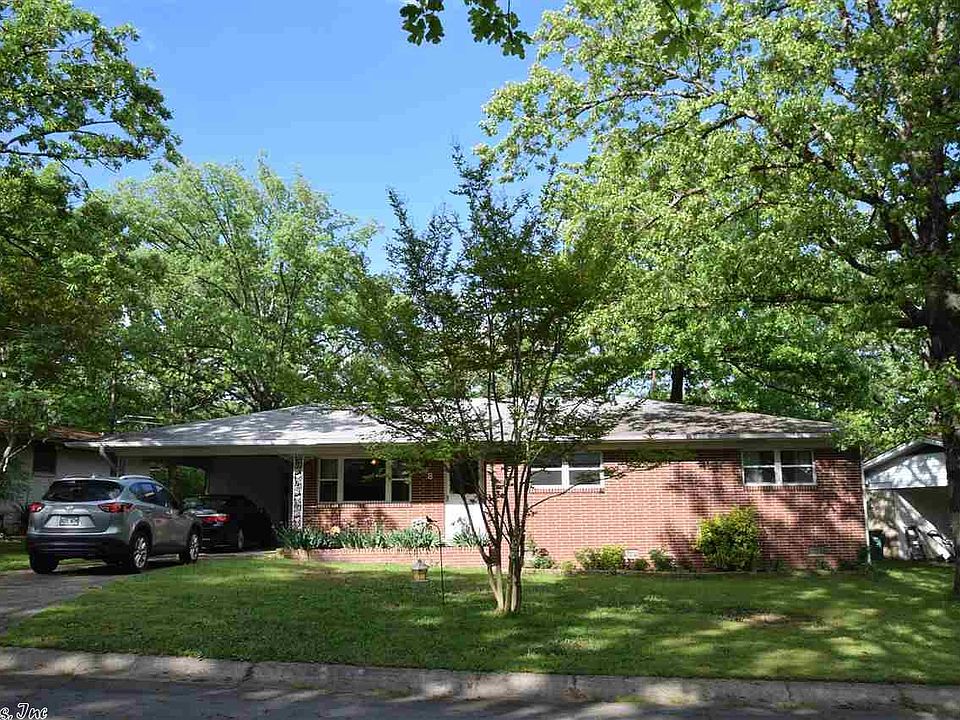 1st image of 8 La Vista Dr