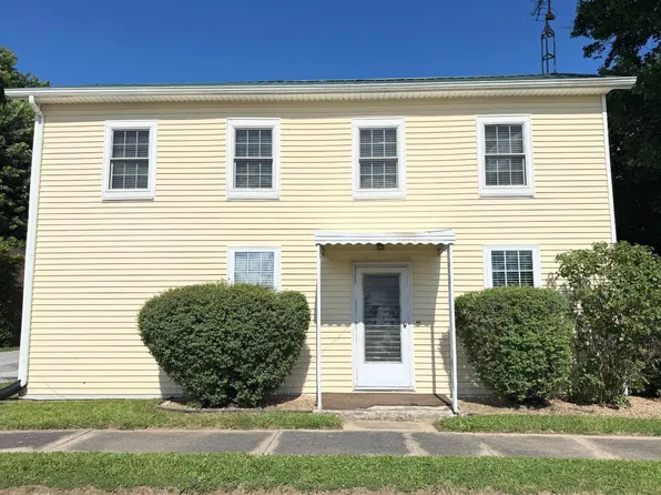 2200 E Olean Rd, Versailles, IN 47042